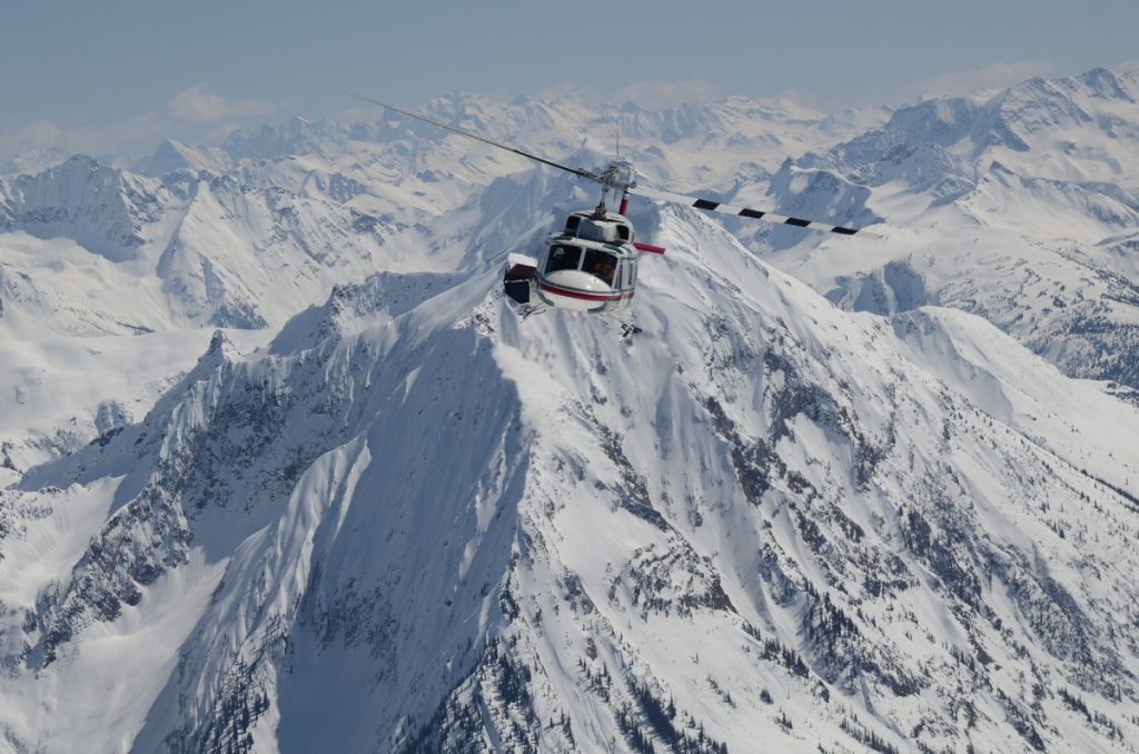 gothics-classic-heli-skiing-10