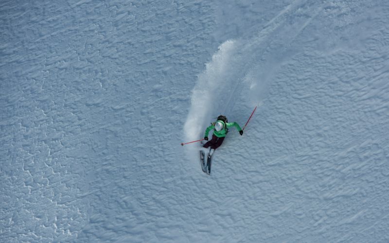 heli-skiing-canada-craig-mcgee-min